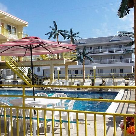 Golden Rail Motel Норт Уайлдууд Екстериор снимка