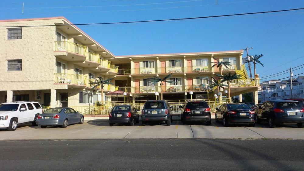 Golden Rail Motel Норт Уайлдууд Екстериор снимка