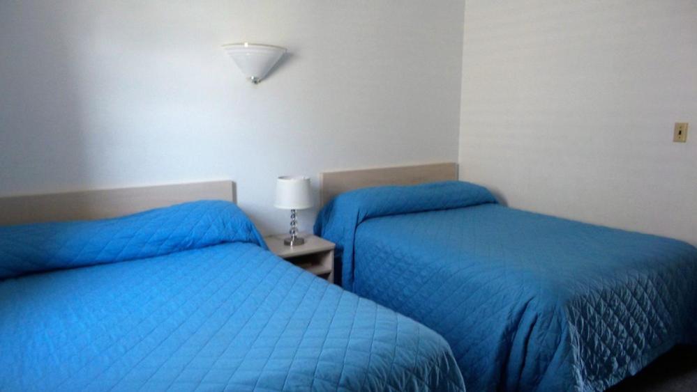 Golden Rail Motel Норт Уайлдууд Екстериор снимка