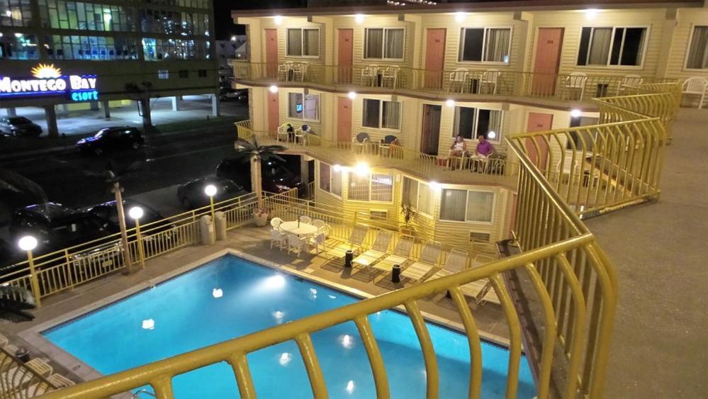 Golden Rail Motel Норт Уайлдууд Екстериор снимка